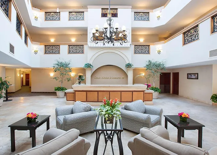 Top Hotels Near Burbank Airport with Shuttles