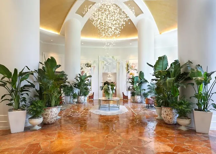 Best Hotels Near Cumberland Mall Atlanta GA